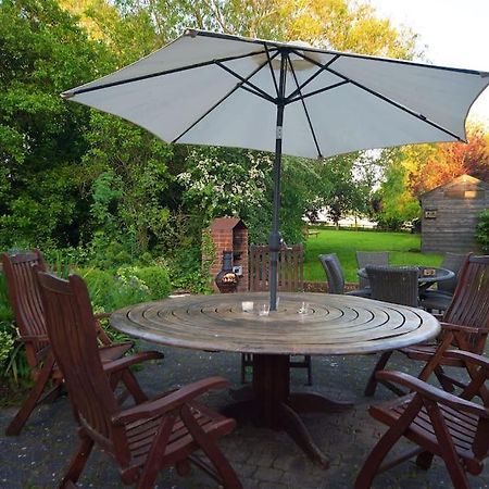 Stunning Barn Conversion Ideal For Large Families Bildeston Exterior photo