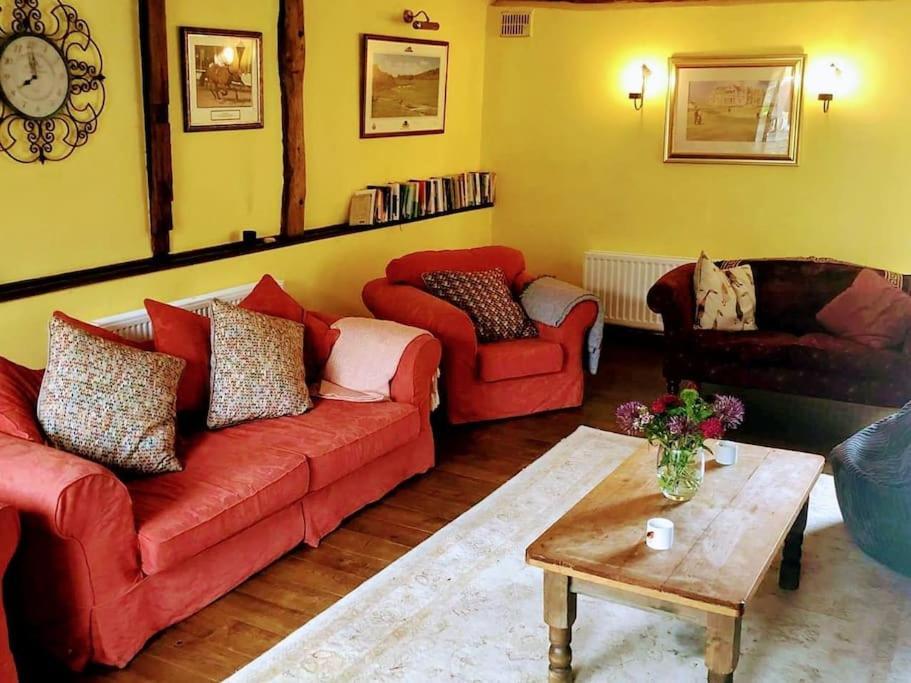Stunning Barn Conversion Ideal For Large Families Bildeston Exterior photo