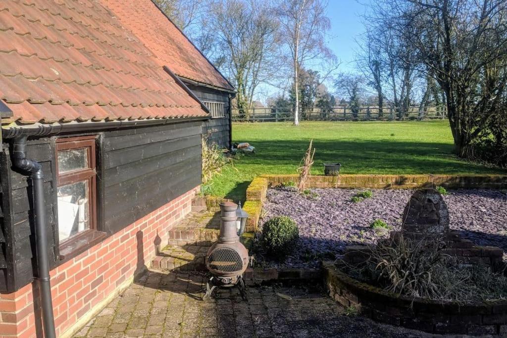 Stunning Barn Conversion Ideal For Large Families Bildeston Exterior photo