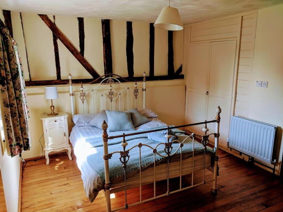 Stunning Barn Conversion Ideal For Large Families Bildeston Exterior photo
